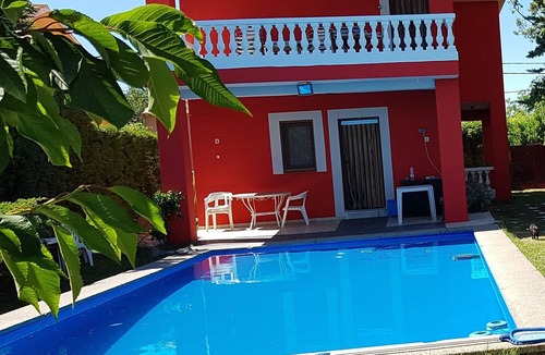 Pinseque Villa | Detached villa with private pool and wifi