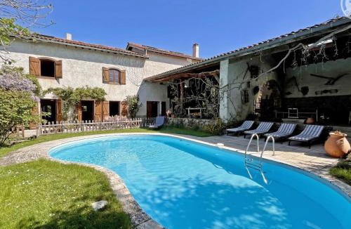 Essertines-en-Donzy House | Domaine de Campagne : Charme Authentique avec Piscine et Spa - FR-1-496-364