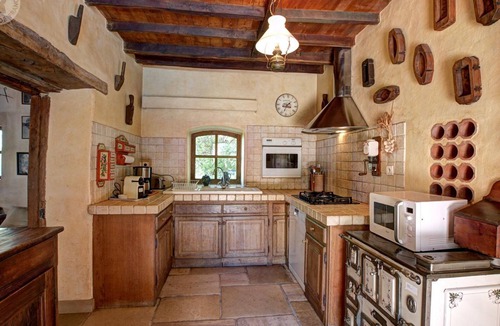 Essertines-en-Donzy Cottage | Domaine de Campagne: Authentic Charm with Pool and Spa