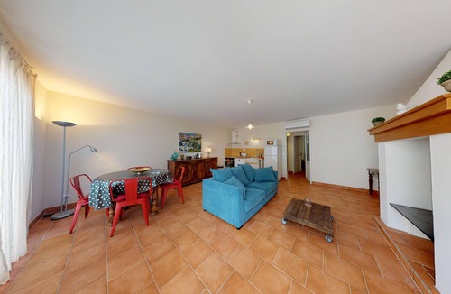 Fabrezan Apartment | Domaine Paul Huc, 5 luxury apartments with swimming pool