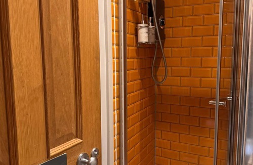 Cambridge City Centre House | double room/shared bathroom