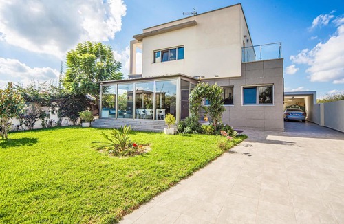Riba-roja de Turia House | Dreaming of cozy vacations with your family in Spain?