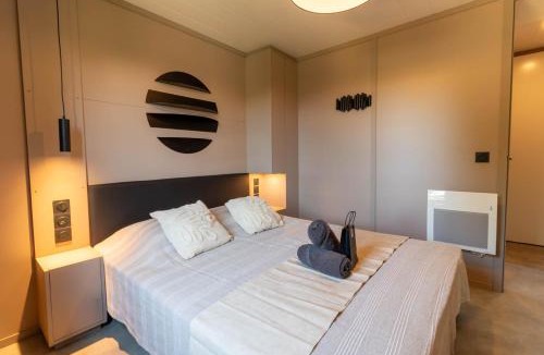 Agde Ski Chalet | Dulce, climatisation, 2 piscines, spa, parking