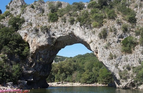 Vallon-Pont-d'Arc House | Duplex for 6 with Terrace, A/C, Heated Pool & Parking in Vallon-Pont-d'Arc