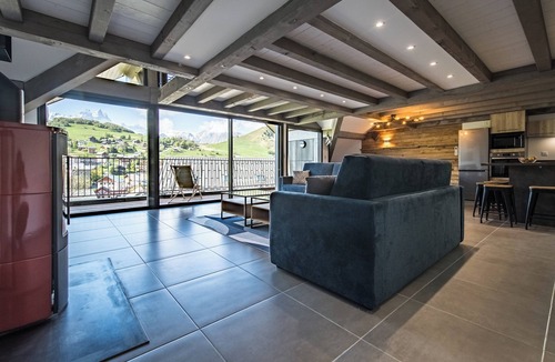 Albiez-le-Vieux Apartment | Duplex in Albiez-Montrond with terrace