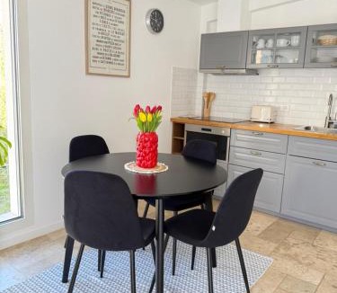 Aix-en-Provence Apartment | Duplex indépendant avec clim et parking St Donat