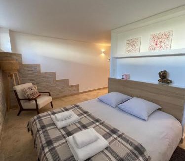 Aix-en-Provence Apartment | Duplex indépendant avec clim et parking St Donat