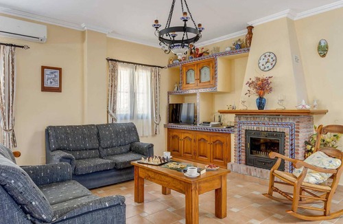 Frigiliana Villa | El Pedregal, Nice villa in Frigiliana w/