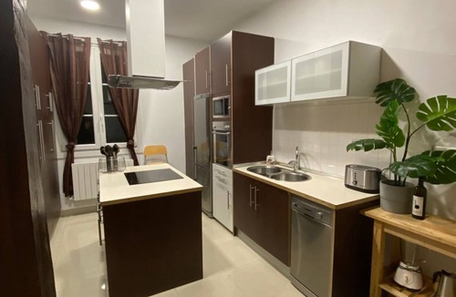 San Francisco Apartment | Elegance in Bailén, Steps from the Best of Bilbao