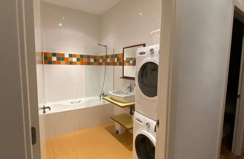 San Francisco Apartment | Elegance in Bailén, Steps from the Best of Bilbao