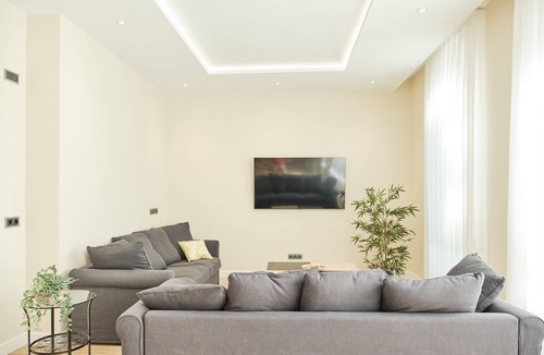O Gallardo House | Elegant Family House p/10 (Garden/Parking/Wifi)
