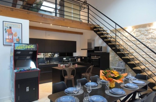 Centre Historique Apartment | Elegant getaway Loft Rossini in Narbonne