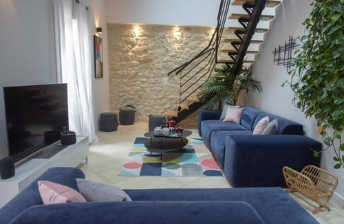 Centre Historique Apartment | Elegant getaway Loft Rossini in Narbonne