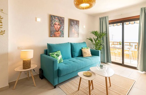 Las Caletillas Apartment | Elegant Holiday Apartment with Sea View, Balcony & Wi-Fi