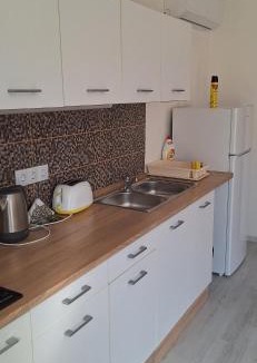 Komarom Apartment | Elizabeth