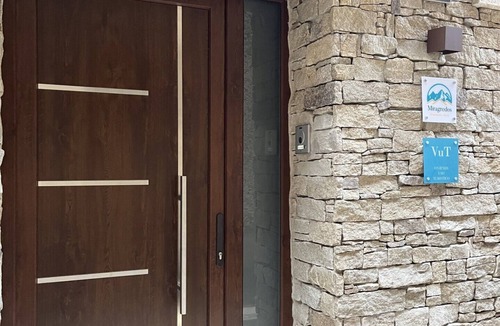 Mombeltran House | En el Centro del Pueblo. Esta Decorada en Estilo Moderno y es Totalmente Nueva