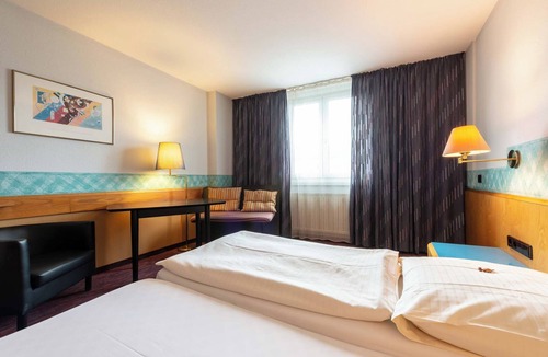 Korntal-Munchigan Bed & Breakfast | enjoyHotel garni Korntal Stuttgart