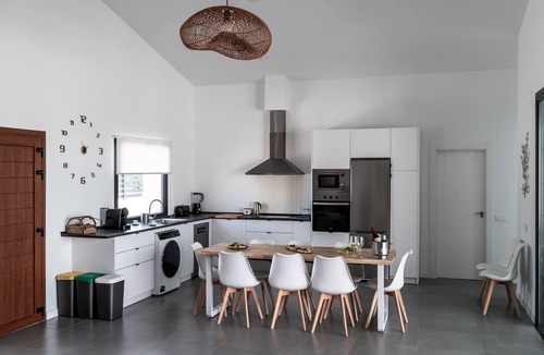 Alcocer Cottage | Casa Rural La Yesería, the ideal getaway for families/friends.pool/BBC/Relax