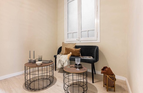 Esquerra de l'Eixample Resort | 115 m² Private room ∙ 1 bedroom ∙ 1 guest