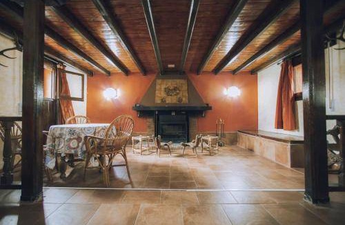 San Martin de Valdeiglesias Villa | 180 m² Villa ∙ 5 bedrooms ∙ 14 guests