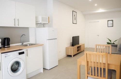 Cruz de Humilladero Apartment | Estupendo Apartamento a 5 min caminando de la Estación de Bus y Tren María Zambrano
