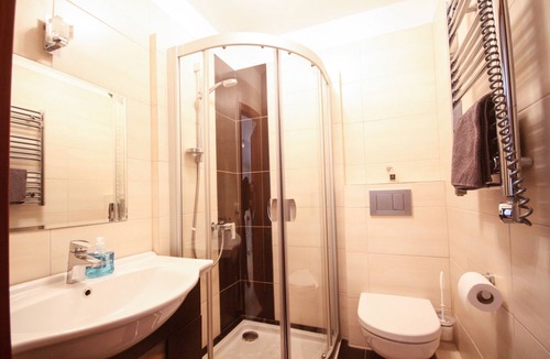 Vinohrady Apartment | Exclusive Vinohrady Location - Charming 2 Bedroom/2 Bathroom w/Balcony &Elevator