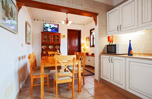 La Asomada Villa | EXECUTIVE VILLA DUNE FOR THE MORE DISCERNING HOLIDAYMAKER nr PUERTO DEL CARMEN