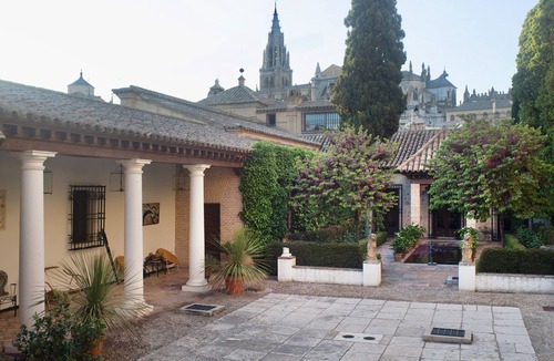 Toledo City Center House | FAB PALACE WITH IMPRESSIVE VIEWS, GARDEN, POOL BEHIND TOLEDO CATHEDRAL