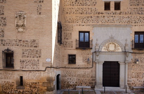 Toledo City Center House | FAB PALACE WITH IMPRESSIVE VIEWS, GARDEN, POOL BEHIND TOLEDO CATHEDRAL