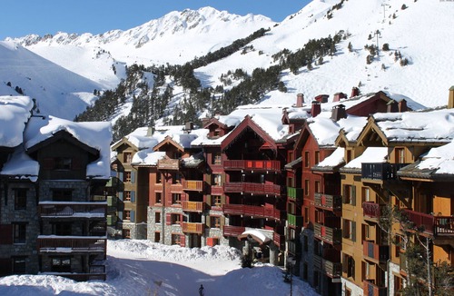 Arc-1950 Apartment | Fabulous Arc 1950 Apartment. Genuine Ski In-Ski Out. Balcony. Stunning Views