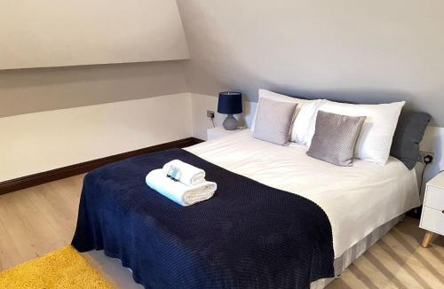 Peterborough House | Fairy Meadows Hideaway