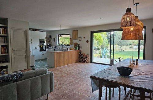 Graveson House | Family home near the Alpilles