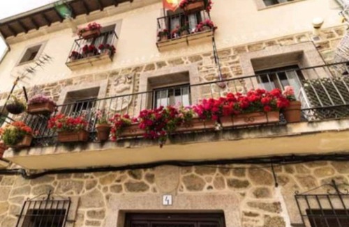 Mombeltran House | Fantastic apartment "Raúl" in Mombeltran