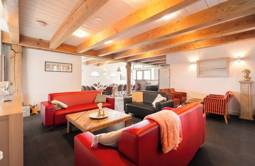 Schagen House | Fantastic group accommodation for 10 people!