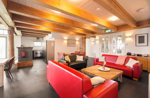 Schagen House | Fantastic group accommodation for 10 people!