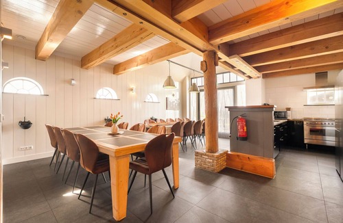 Schagen House | Fantastic group accommodation for 10 people!