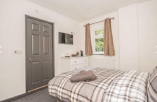 Tatenhill Bed & Breakfast | Feather Bed Cottage B&B