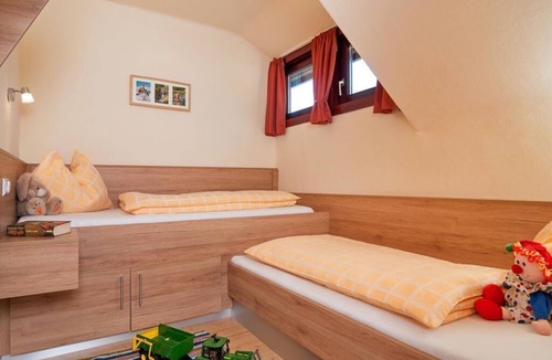 Landskron House | Ferienwohnung "eiche" für 2-5 Personen - Sonnhof