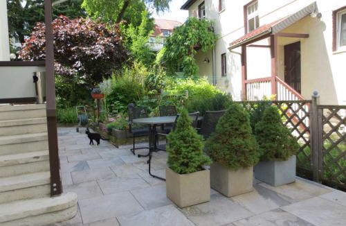 Lobervorstadt Apartment | Ferienwohnung Im Dichterviertel