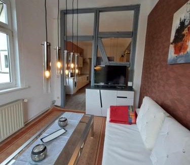 Mühlhausen Apartment | Ferienwohnungen Vogelnest zentral in Mühlhausen mit Pool