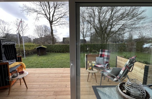 Damp House | few minutes to the beach