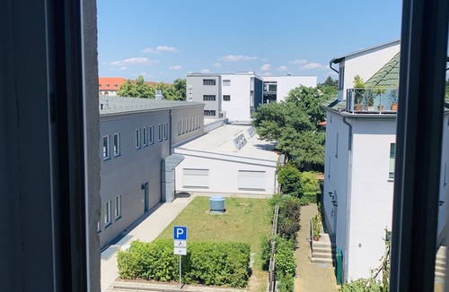 Dessau-Rosslau Apartment | "FeWo Tante Ju" with a view of the Bauhaus in Dessau-Roßlau
