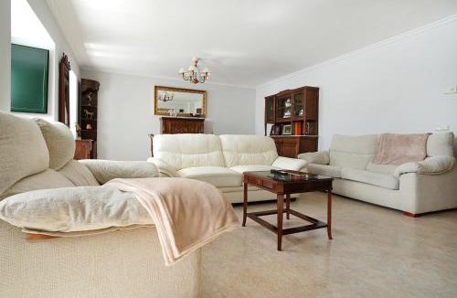 Meis House | Finca A Rochela - Con jardín y ubicación estratégica