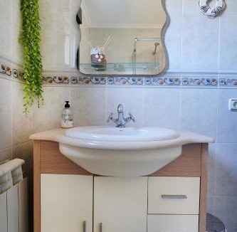 Meis House | Finca A Rochela - Con jardín y ubicación estratégica