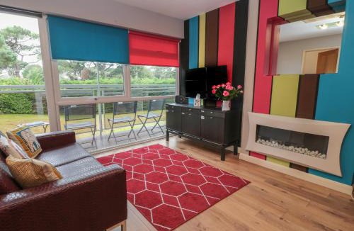 Sandbanks Apartment | Flat 5 Fairwinds
