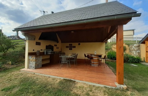 Astugue House | Former sheepfold renovated with beautiful view of the Pyrenees ideal for the family