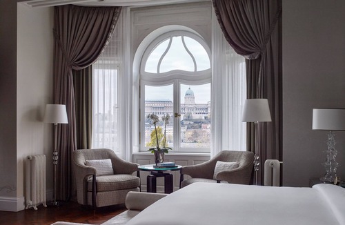 Belvaros - Lipotvaros Hotel | Four Seasons Gresham Palace