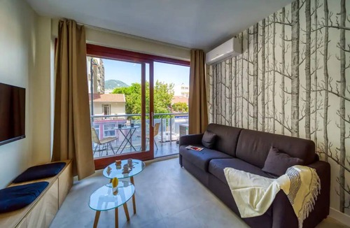 Quartier Exposition-Bajatiere Apartment | 47 m² Apartment ∙ 2 bedrooms ∙ 6 guests