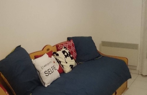Saint-Geniez-d'Olt Apartment | Appart T2 Dans Village Vacance 3 St Geniez D'olt Avec Balcon