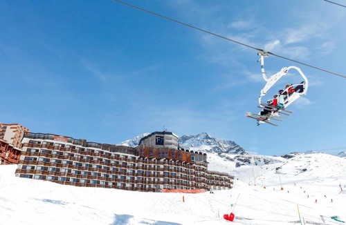 Val-Thorens Apartment | Wifi, ski-in/ski-out & foot of the slopes, balcony, tv, ski locker, 16m², Val Thorens